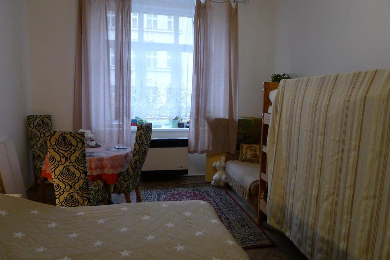 Cozy Modest Room For 2 Or 3 Persons Prága Kültér fotó